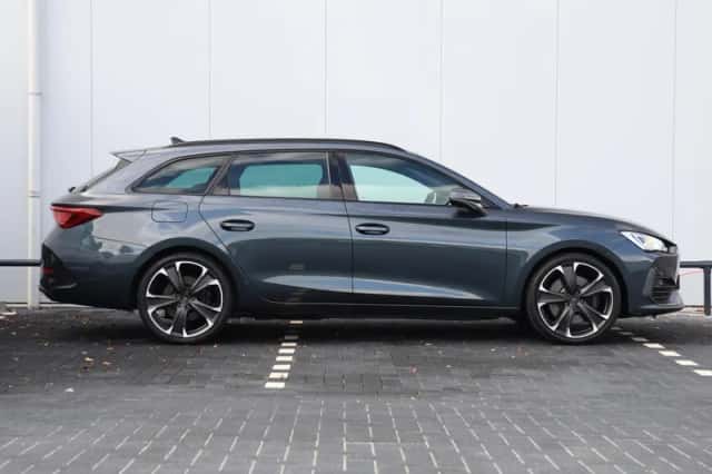 CUPRA Leon Sportstourer (2024) thumbnail 2