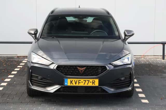 CUPRA Leon Sportstourer (2024) thumbnail 4