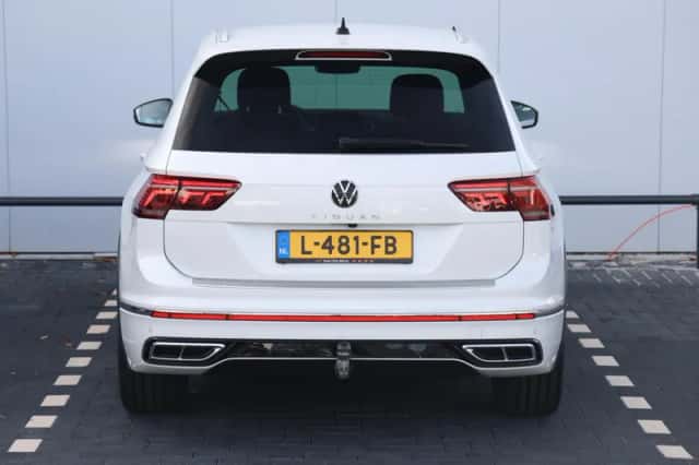 Volkswagen Tiguan (2021) thumbnail 6