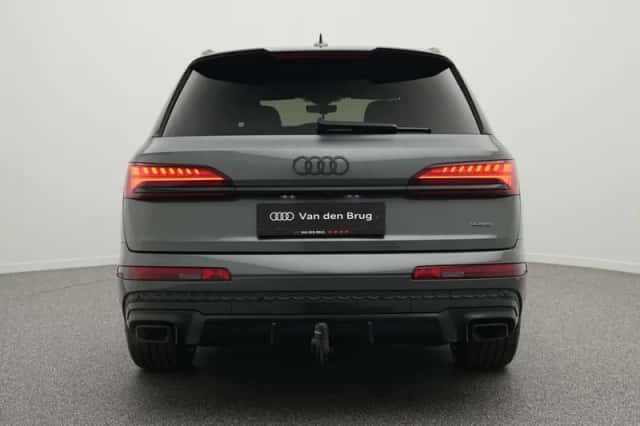 Audi Q7 (2025) thumbnail 5