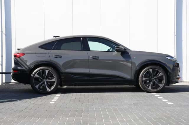 Audi Q6 e-tron Sportback (2025) thumbnail 2