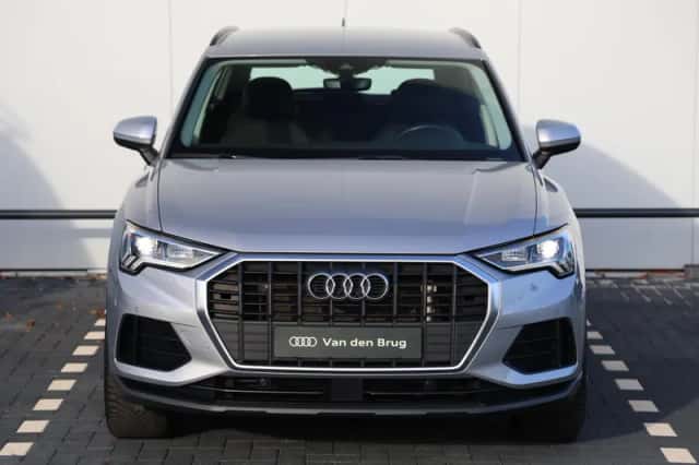 Audi Q3 (2021) thumbnail 4
