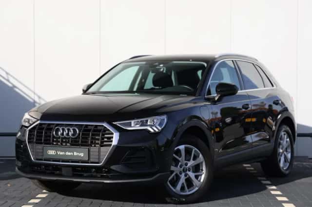 Audi Q3 (2023) thumbnail 1