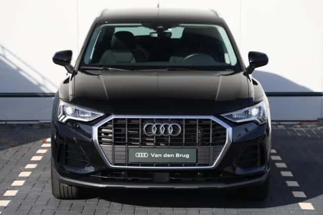 Audi Q3 (2023) thumbnail 4
