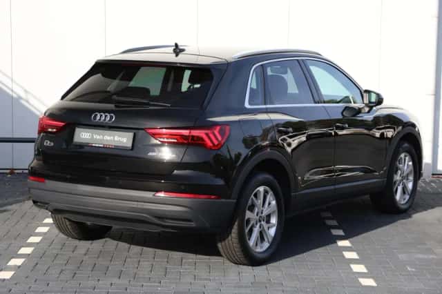 Audi Q3 (2023) thumbnail 5