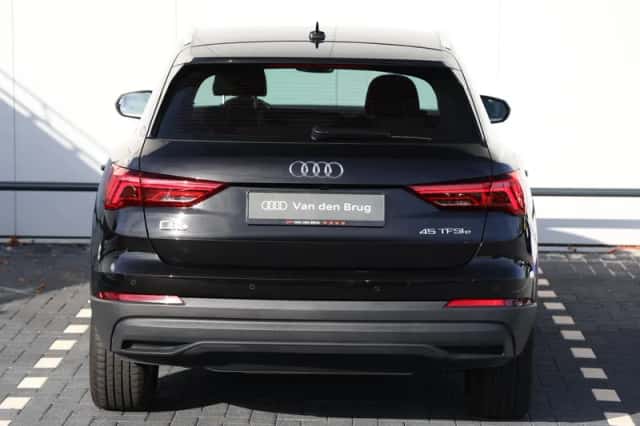 Audi Q3 (2023) thumbnail 6