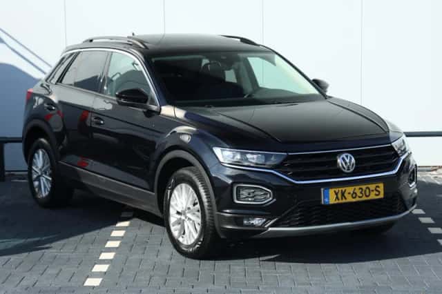 Volkswagen T-Roc (2019) thumbnail 3