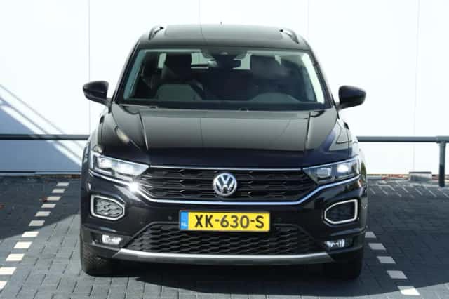 Volkswagen T-Roc (2019) thumbnail 4