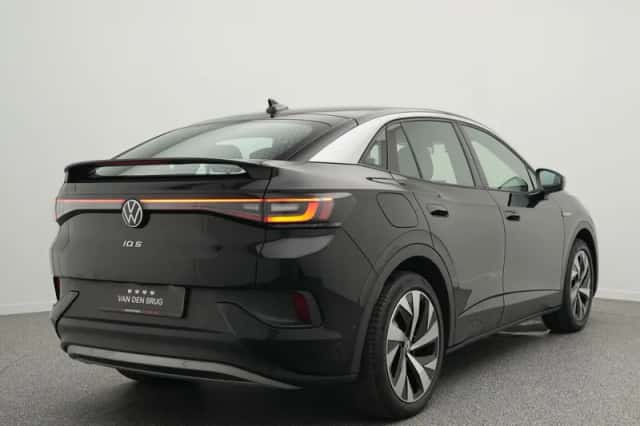 Volkswagen ID.5 (2023) thumbnail 2