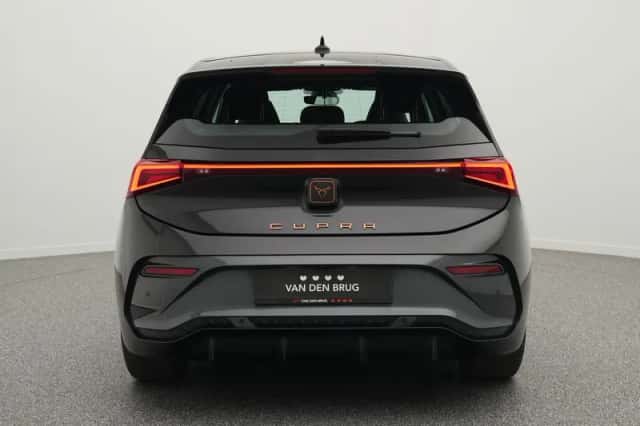 CUPRA Born (2024) thumbnail 4