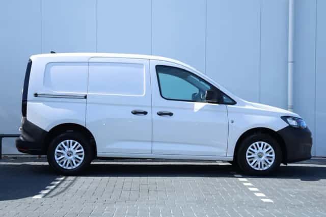 Volkswagen Caddy (2024) thumbnail 2