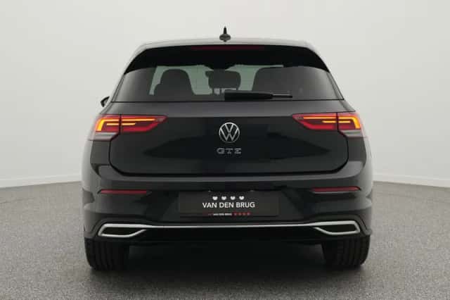 Volkswagen Golf (2022) thumbnail 6