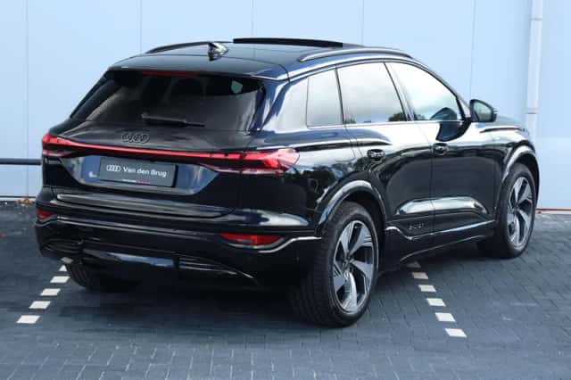 Audi Q6 e-tron (2025) thumbnail 5