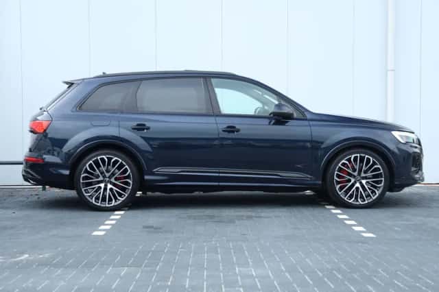 Audi Q7 (2024) thumbnail 2