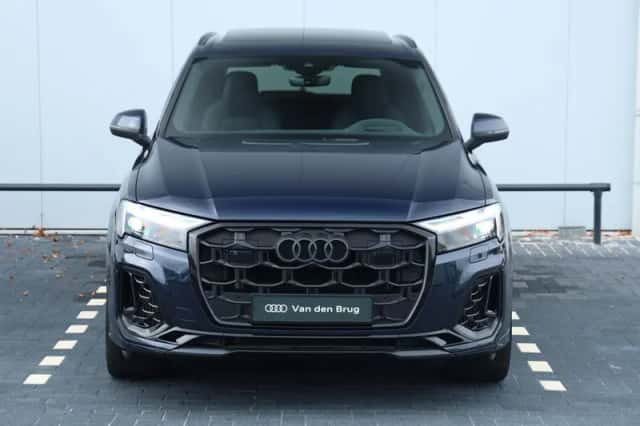 Audi Q7 (2024) thumbnail 4