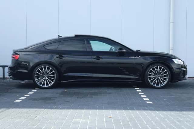Audi A5 (2024) thumbnail 2