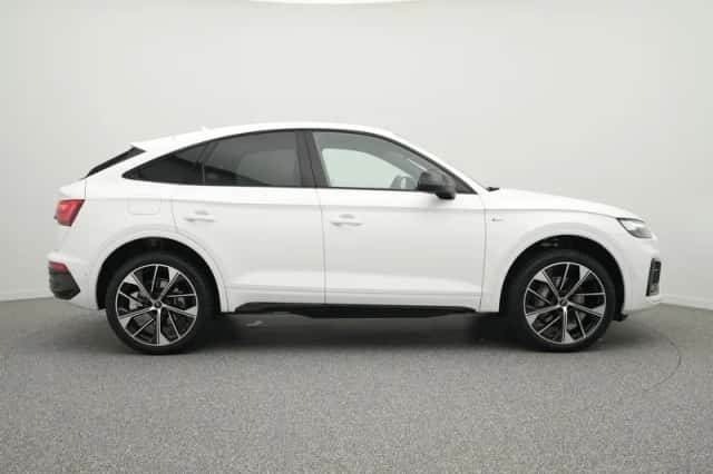 Audi Q5 Sportback (2025) thumbnail 2
