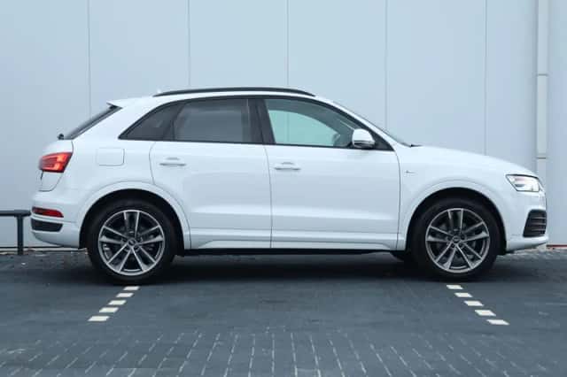 Audi Q3 (2017) thumbnail 2