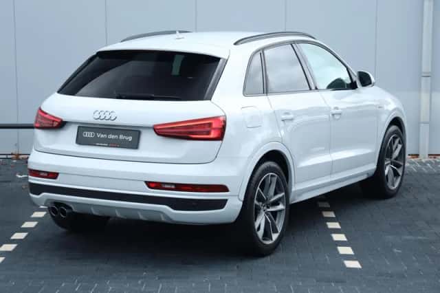Audi Q3 (2017) thumbnail 5