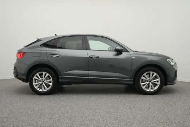 Audi Q3 Sportback (2024) thumbnail 2