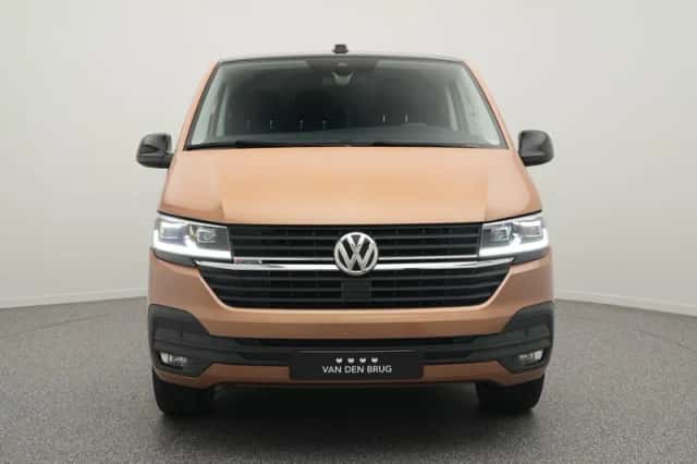Volkswagen Transporter (2023) thumbnail 3