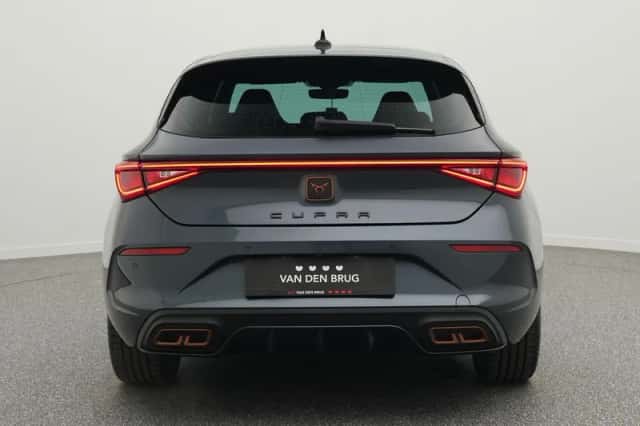 CUPRA Leon (2022) thumbnail 6