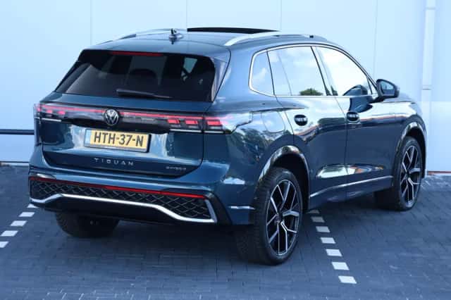 Volkswagen Tiguan (2025) thumbnail 5