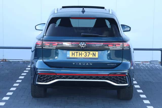 Volkswagen Tiguan (2025) thumbnail 6