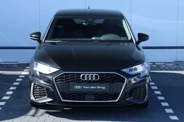 Audi A3 (2023) thumbnail 4