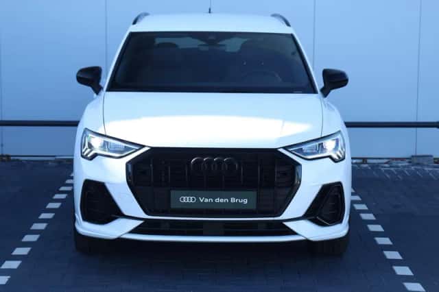 Audi Q3 (2020) thumbnail 4