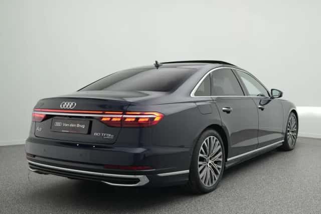 Audi A8 (2026) thumbnail 2