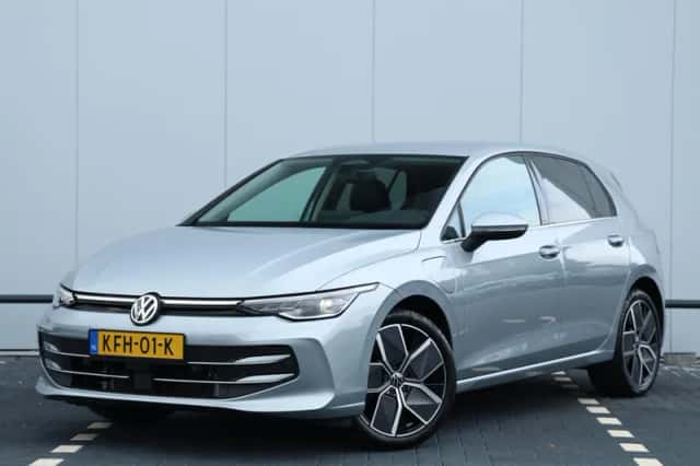 Volkswagen Golf (2026) thumbnail 1
