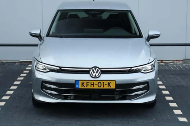 Volkswagen Golf (2026) thumbnail 4