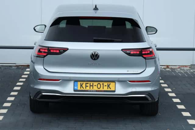 Volkswagen Golf (2026) thumbnail 6
