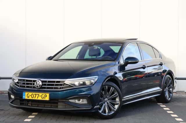 Volkswagen Passat (2019) thumbnail 1