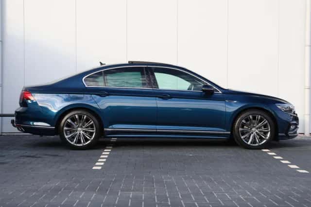 Volkswagen Passat (2019) thumbnail 2
