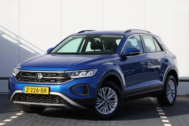 Volkswagen T-Roc (2023) thumbnail 1
