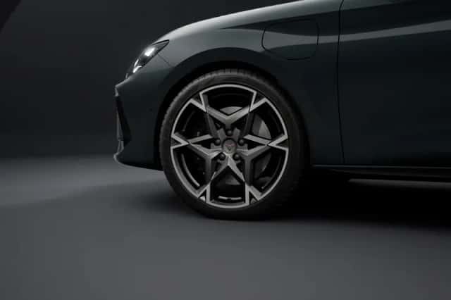 CUPRA Leon (2026) thumbnail 5