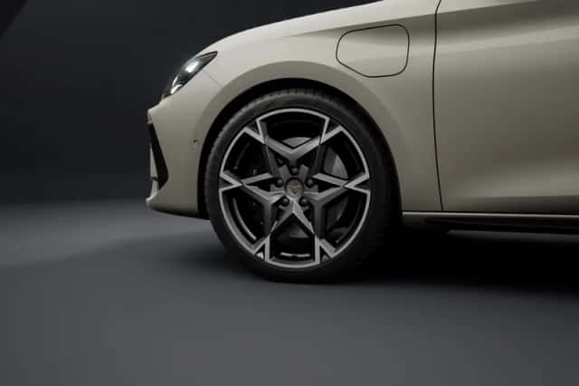 CUPRA Leon (2026) thumbnail 5