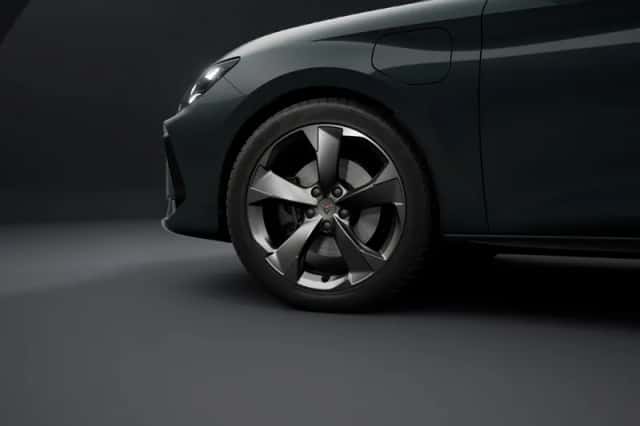 CUPRA Leon (2026) thumbnail 5