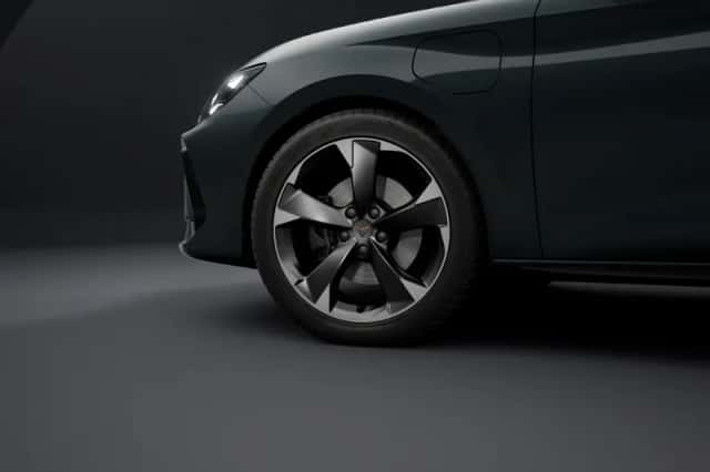 CUPRA Leon (2026) thumbnail 5