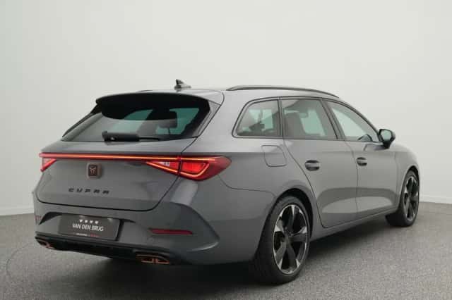 CUPRA Leon Sportstourer (2023) thumbnail 2