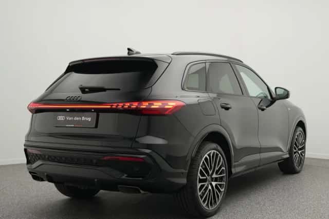Audi Q5 (2025) thumbnail 2