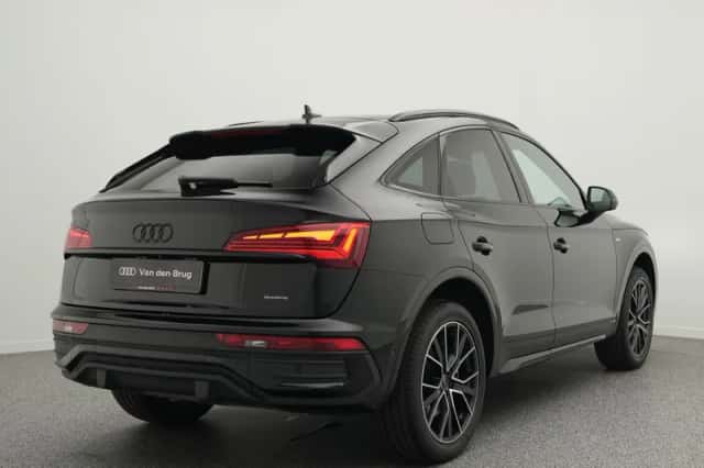 Audi Q5 (2024) thumbnail 2