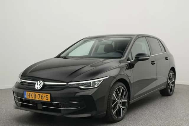 Volkswagen Golf (2025) thumbnail 1