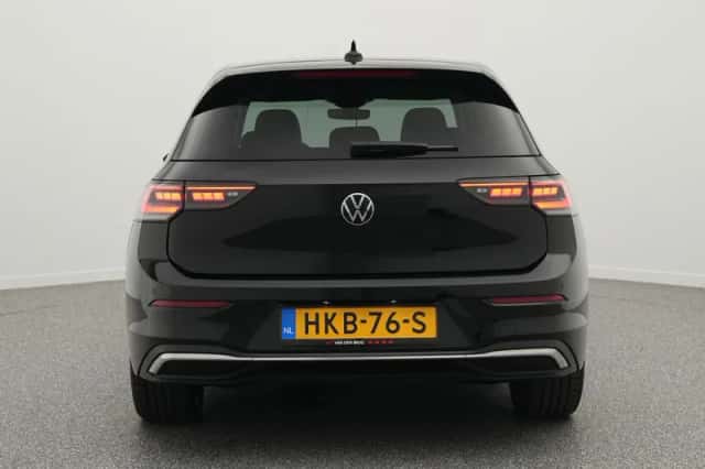 Volkswagen Golf (2025) thumbnail 6