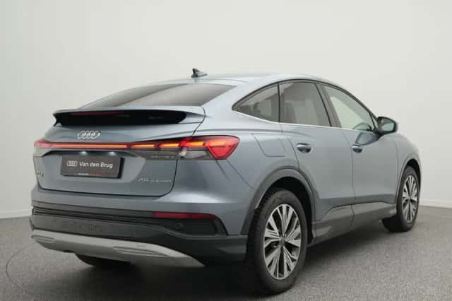Audi Q4 e-tron (2024) thumbnail 2