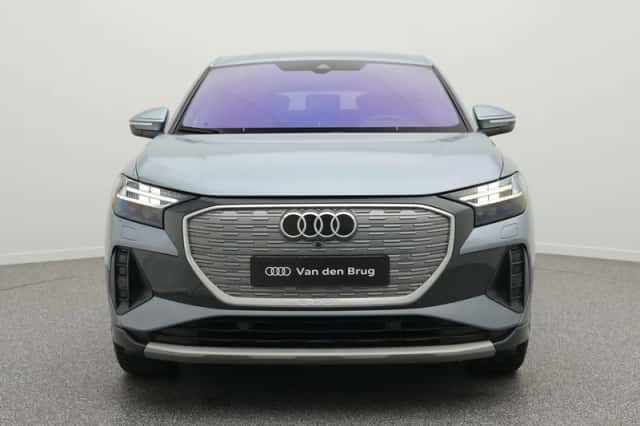 Audi Q4 e-tron (2024) thumbnail 6