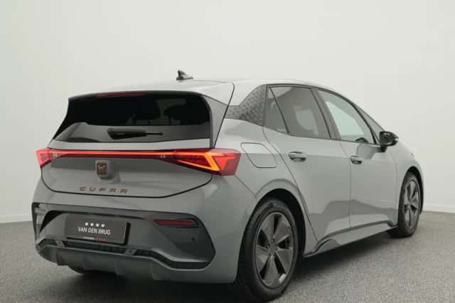 CUPRA Born (2023) thumbnail 2