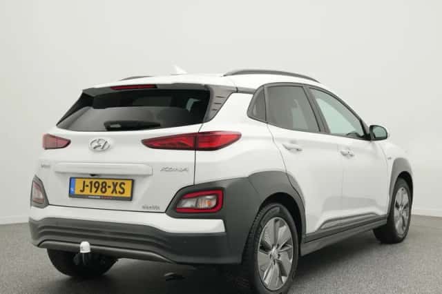 Hyundai Kona (2020) thumbnail 2